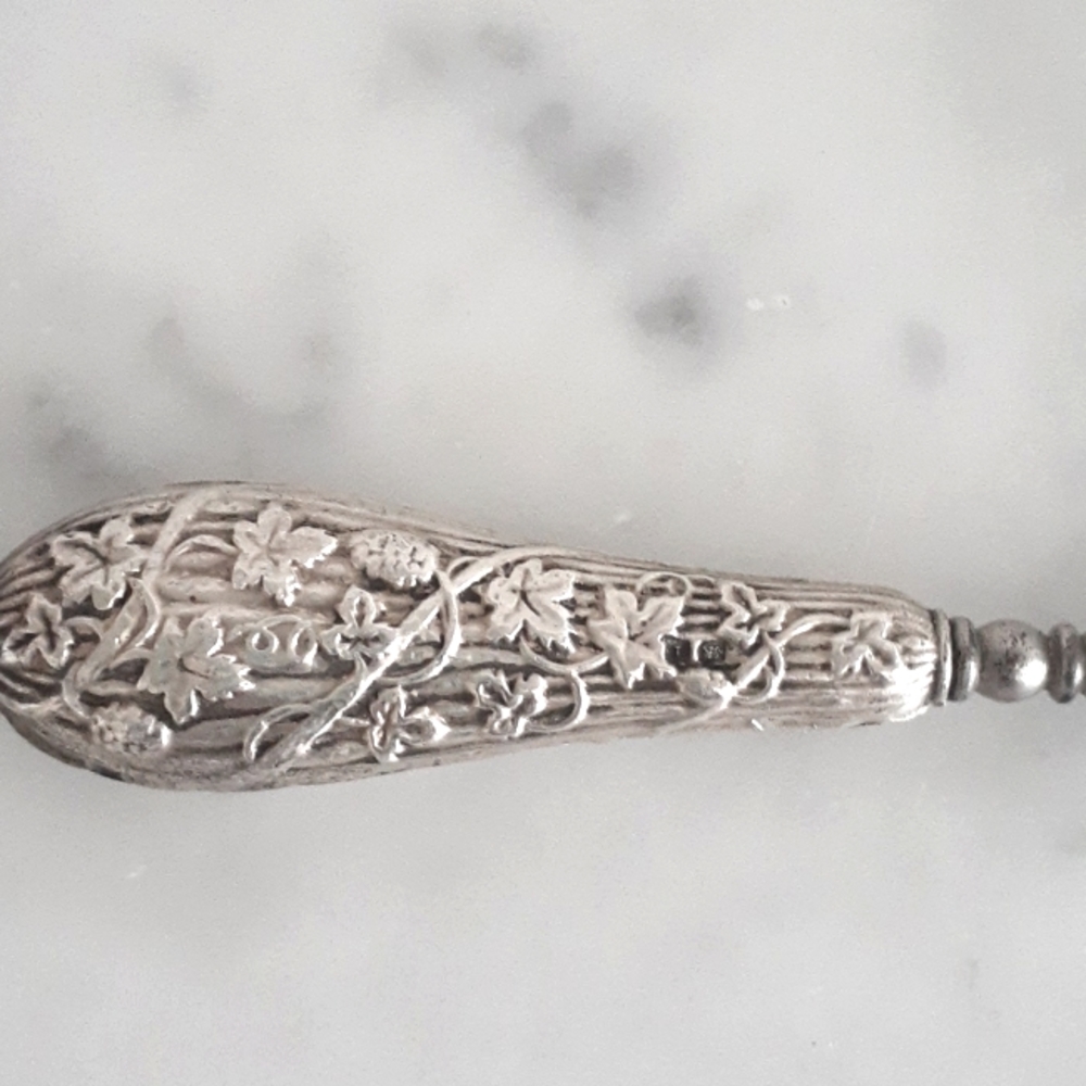 Victorian Hallmarked Silver Repousse Button-Hook … - image 2